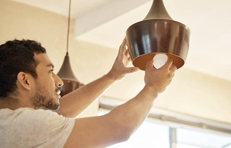 Light Fixture Replacement Los Angeles (2025 Cost & DIY Guide)